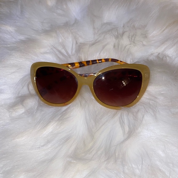 Sunglasses - Picture 1 of 1